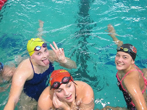 Both GP and Snohomish swimmers at practice.