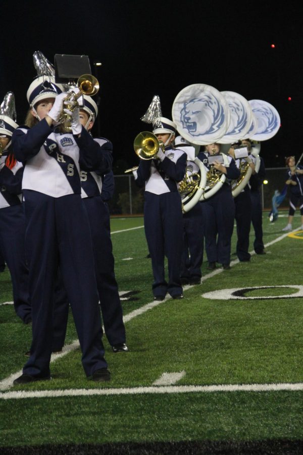 Shelby+May+while+playing+in+marching+band.