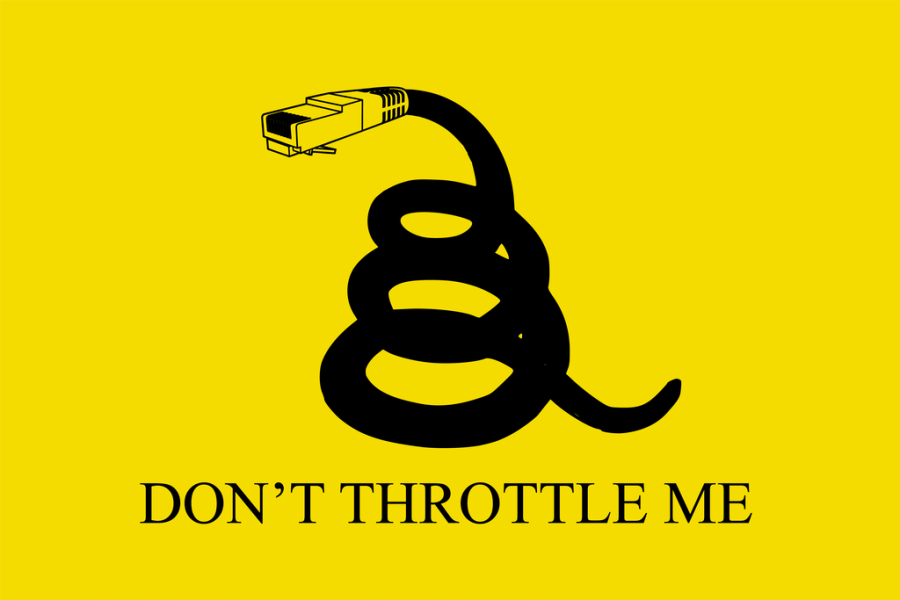 A reference to the Gadsden Flag (Don't Tread on Me) made by DeviantArt.  
https://danlev.deviantart.com/journal/Protest-and-Act-Now-Save-Net-Neutrality-717961509