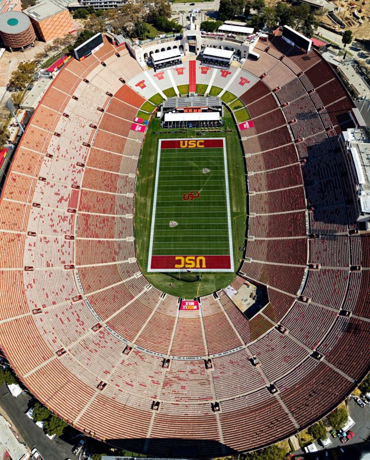 The Coliseum in LA will play host to the matchup between USC and Notre Dame 