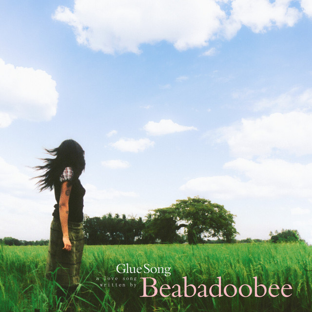 Beabadoobee+releases+Glue+Song